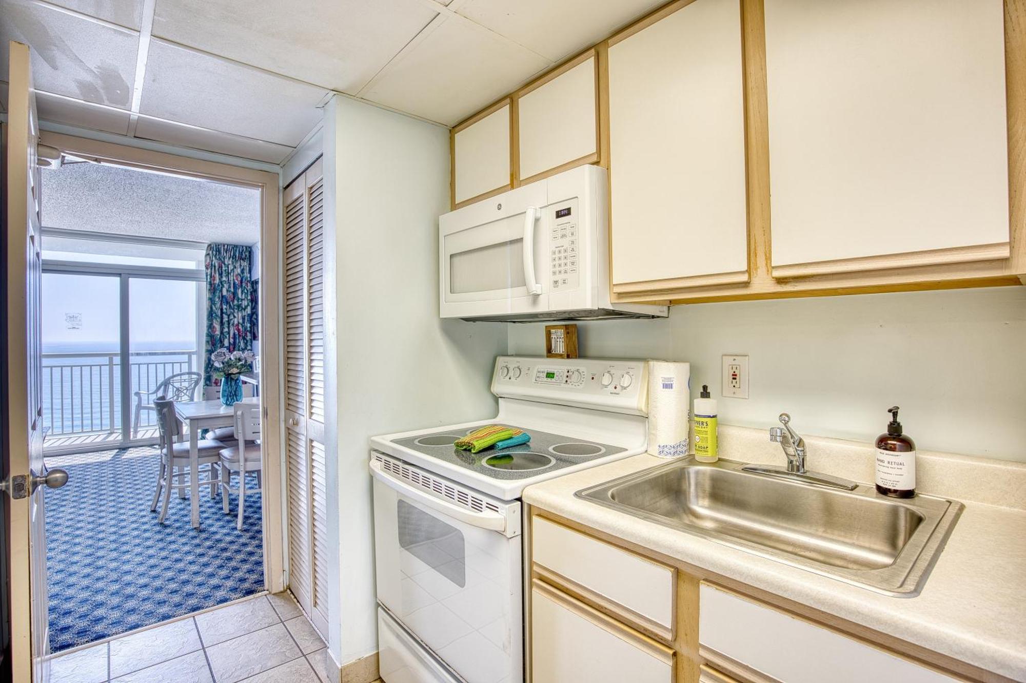 Oceanfront Beach Serenity Stay マートルビーチ エクステリア 写真